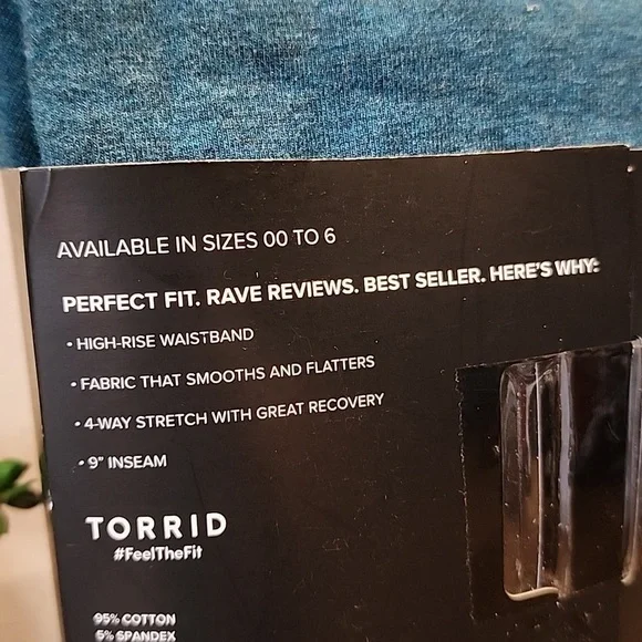 Torrid - 9 Inch Crossover Waist Bike Short in Heather Blue​​​​​​​ - Picture 5 of 7